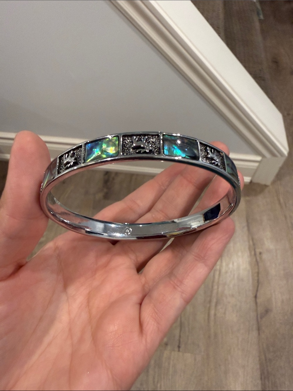 Vintage Moose Silver-Tone Abalone Inlay Stretch Bracelet - Women Jewelry